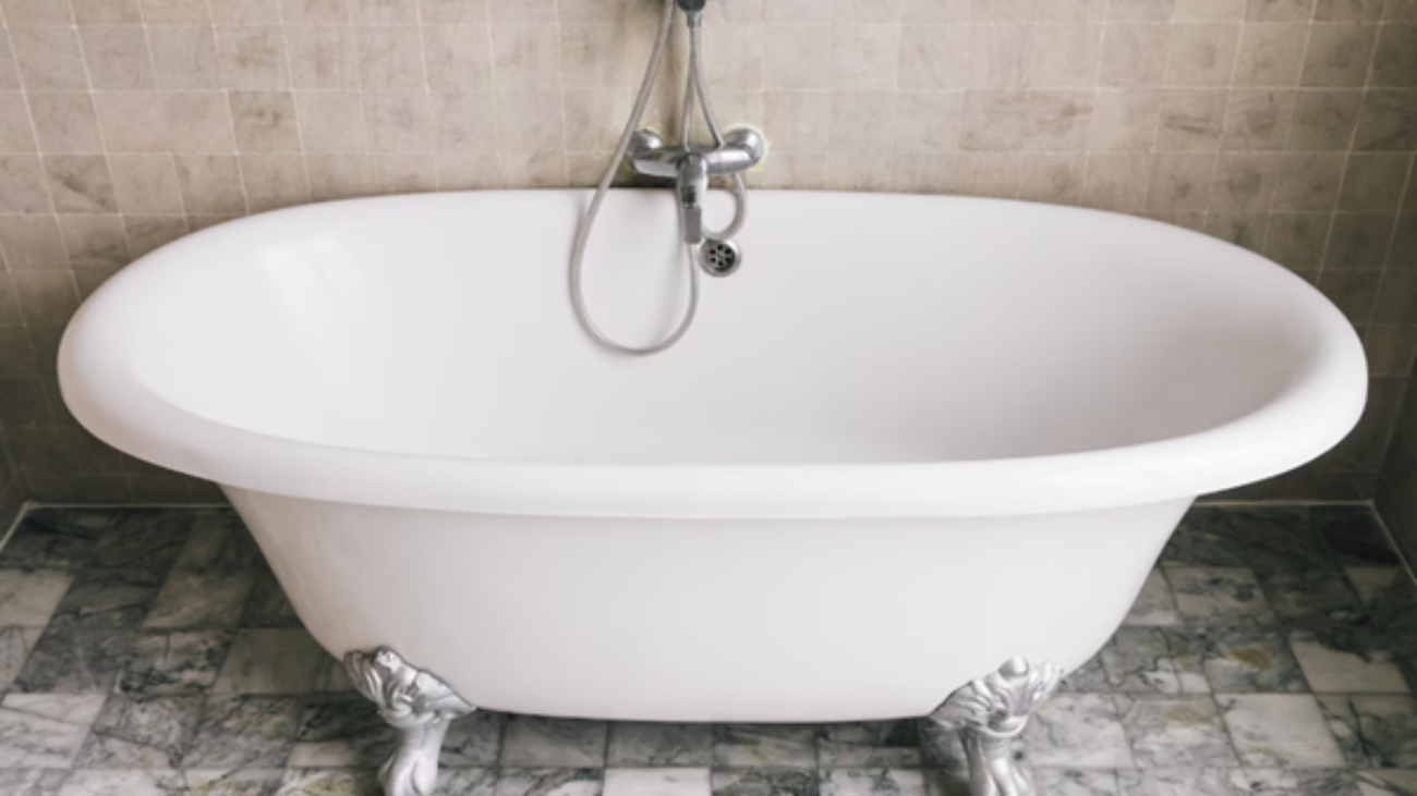 free standing tub with shower